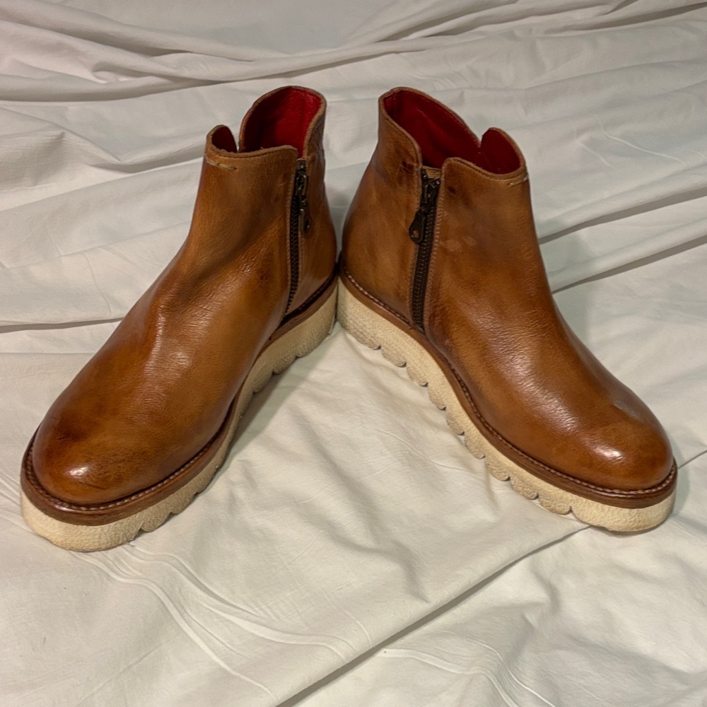 Bed Stu LYDYI BOOTS Tan Leather Ankle Boots with Red Lining - Picture 5 of 15
